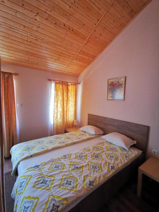 Guest House Ezerets Exterior foto
